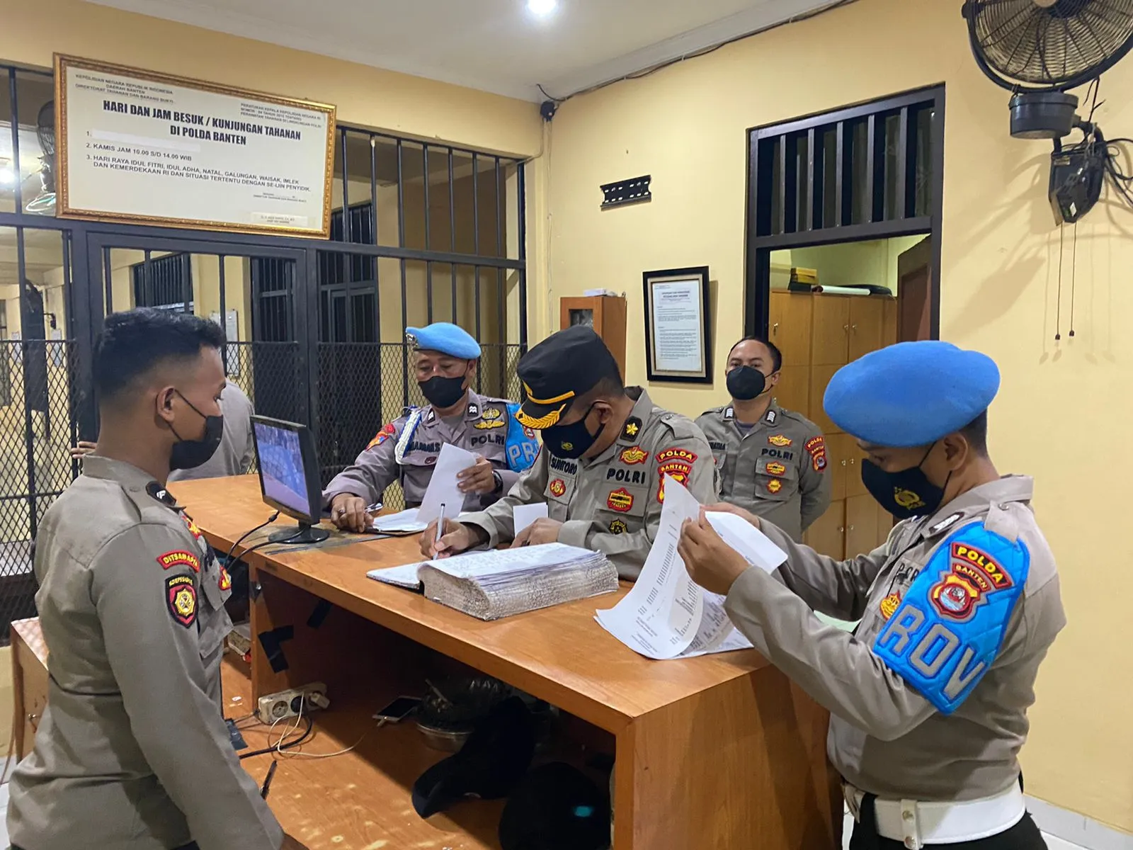 Bidpropam Polda Banten Bersama Perwira Pengawas Rutin Cek Rutan