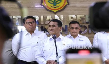 Cabut Izin Ribuan Kios Pupuk, Mentan Amran Janji tak Ganggu Kegiatan Tanam
