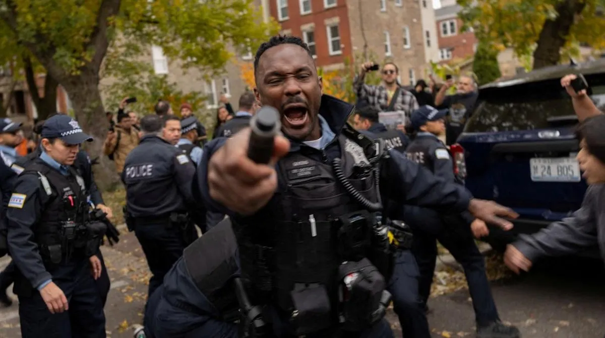 Aparat Tangkap Paksa Demonstran Penolak Kebijakan Imigrasi Trump