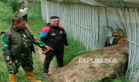 BPBD KBB Ungkap Temuan Dibalik Jatuhnya Tiga Batu Besar dari Gunung Lembang