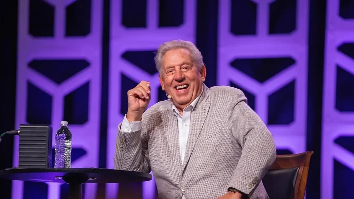 60 John Maxwell Quotes About Leadership and Personal Growth