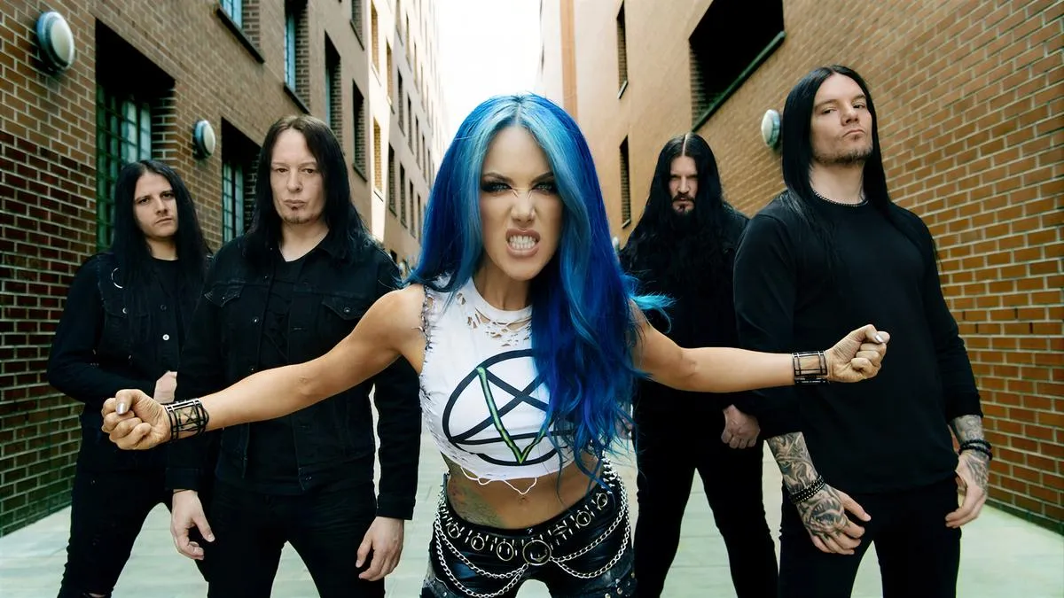 Alissa White-Gluz Officially Leaves “Arch Enemy” After 12 Years